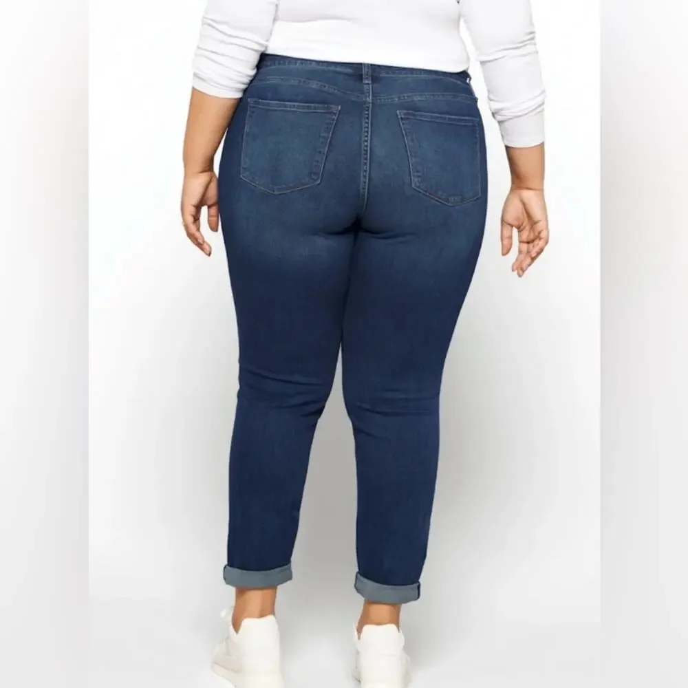 Woman’s Plus STS Blue Darren Girlfriend Cuffed Jeans in Blue Size 24